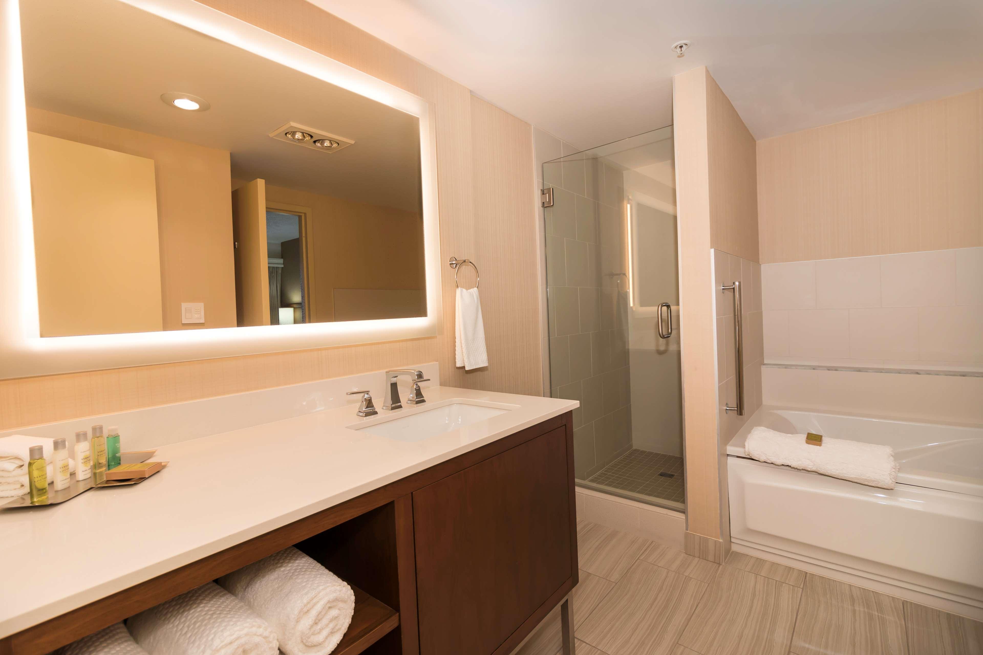 Doubletree By Hilton Center Spokane