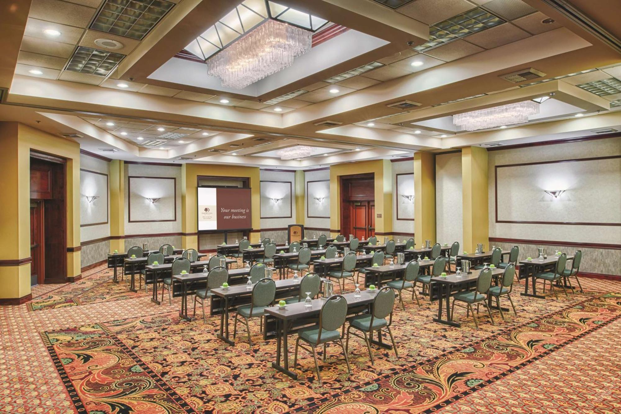 Doubletree By Hilton Center Hotel Spokane