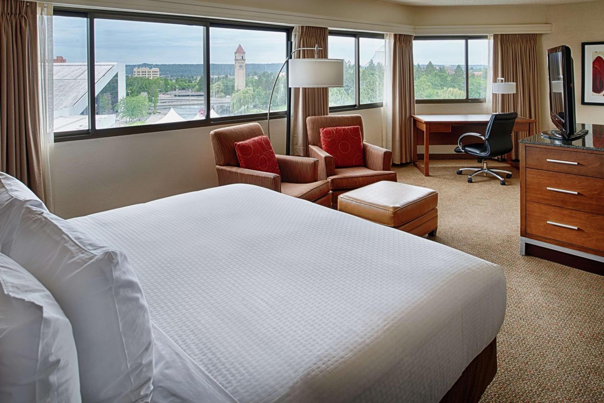 Doubletree By Hilton Center Hotel