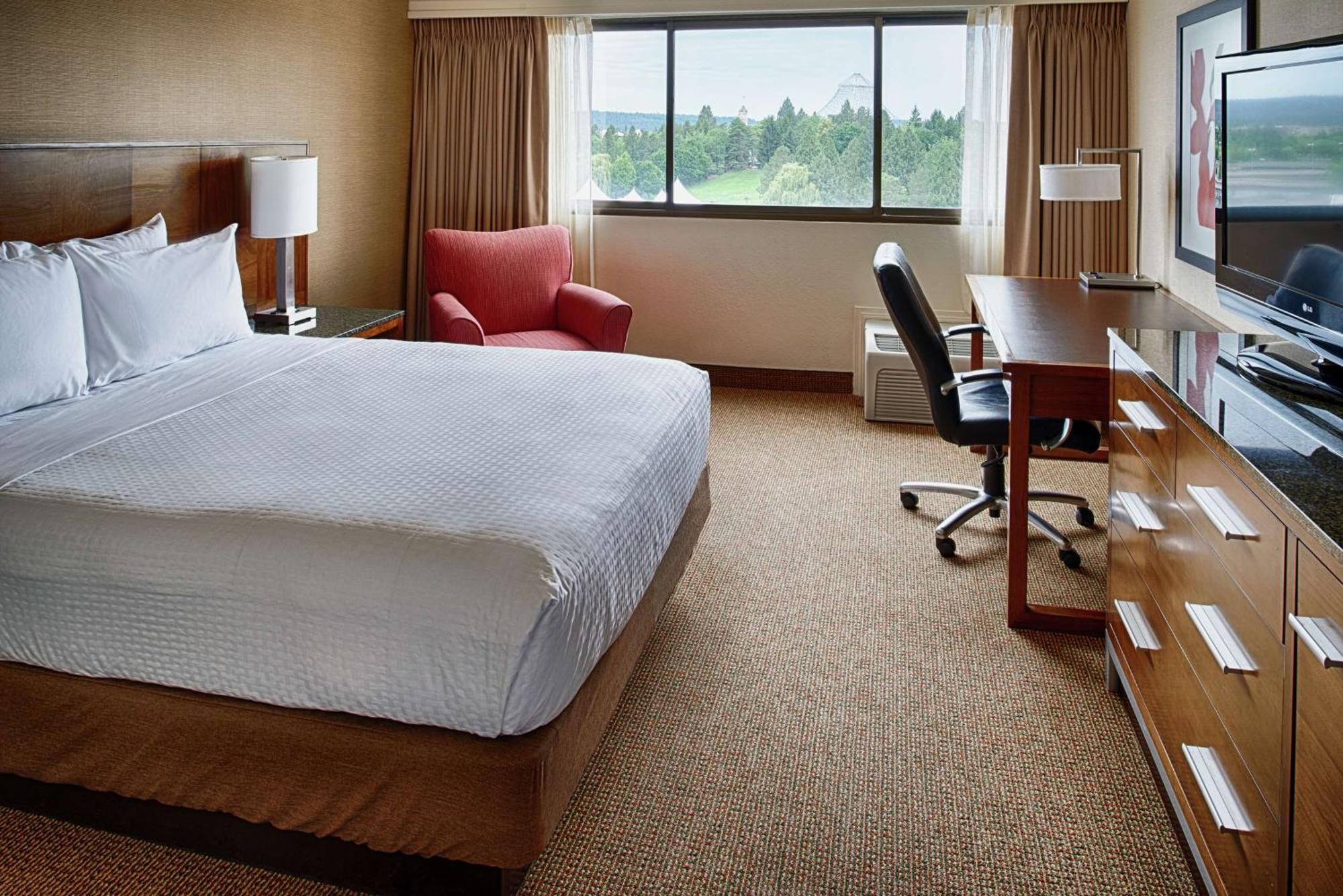 Doubletree By Hilton Center 4*