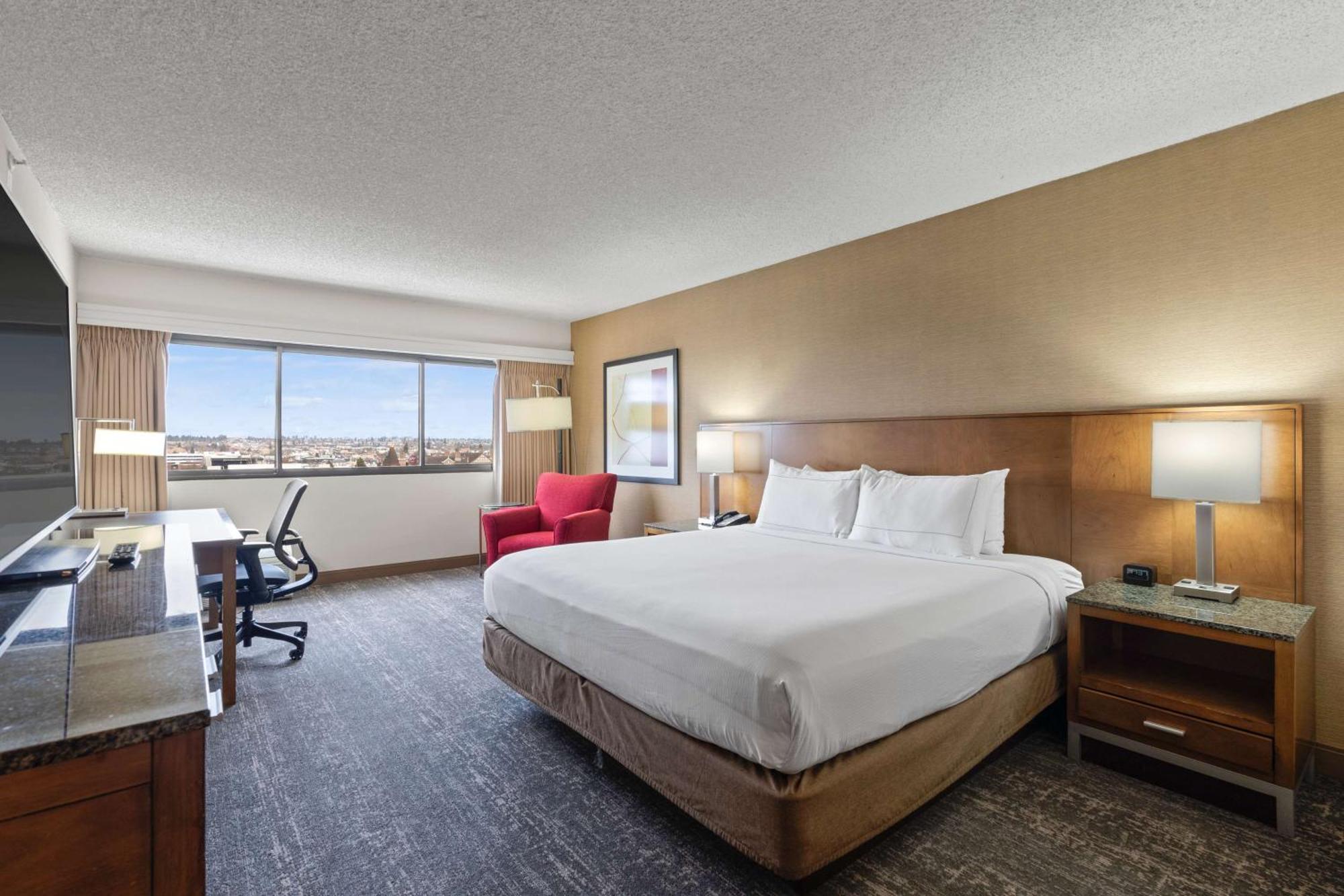 Doubletree By Hilton Center