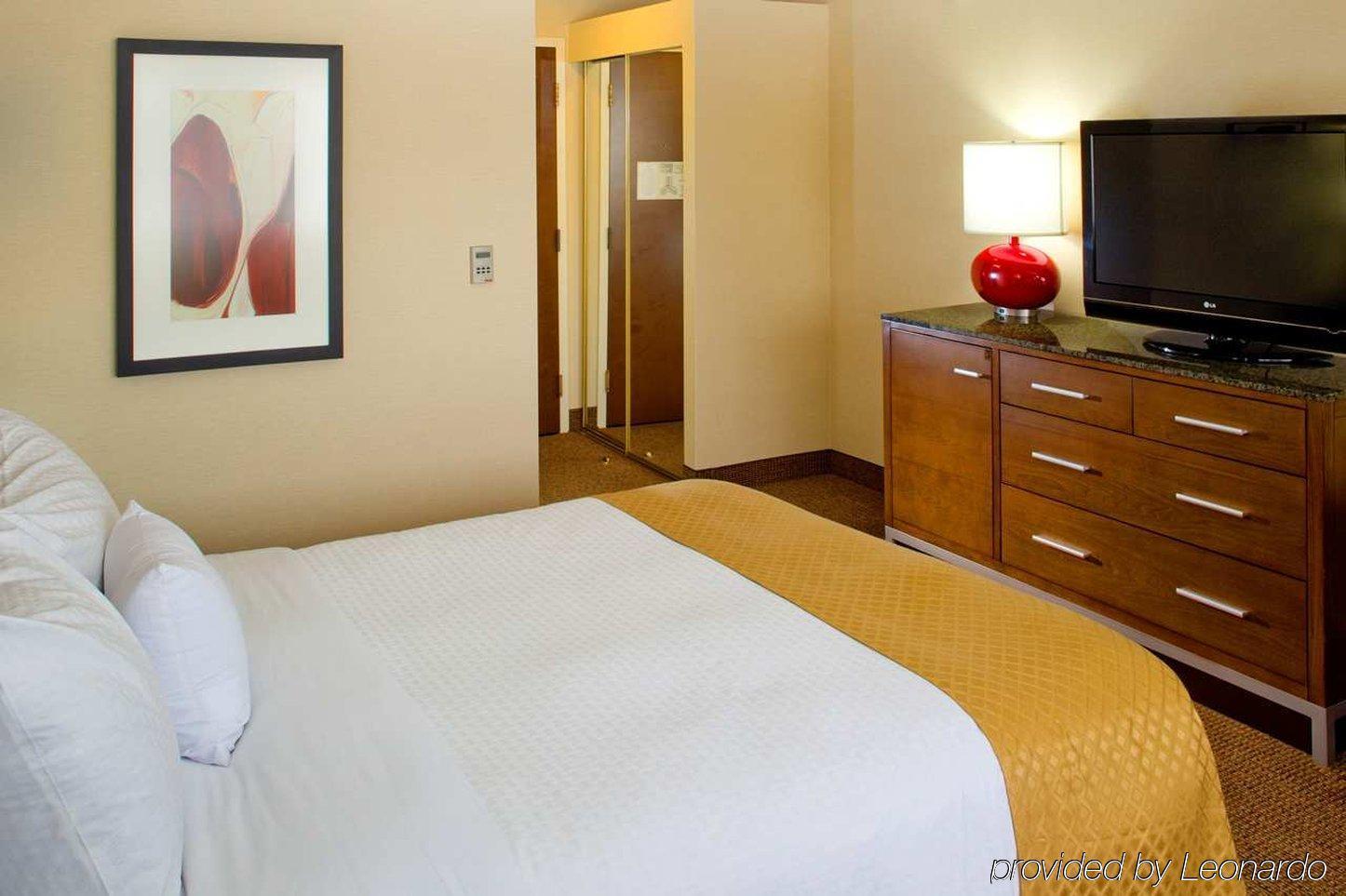 Doubletree By Hilton Center
