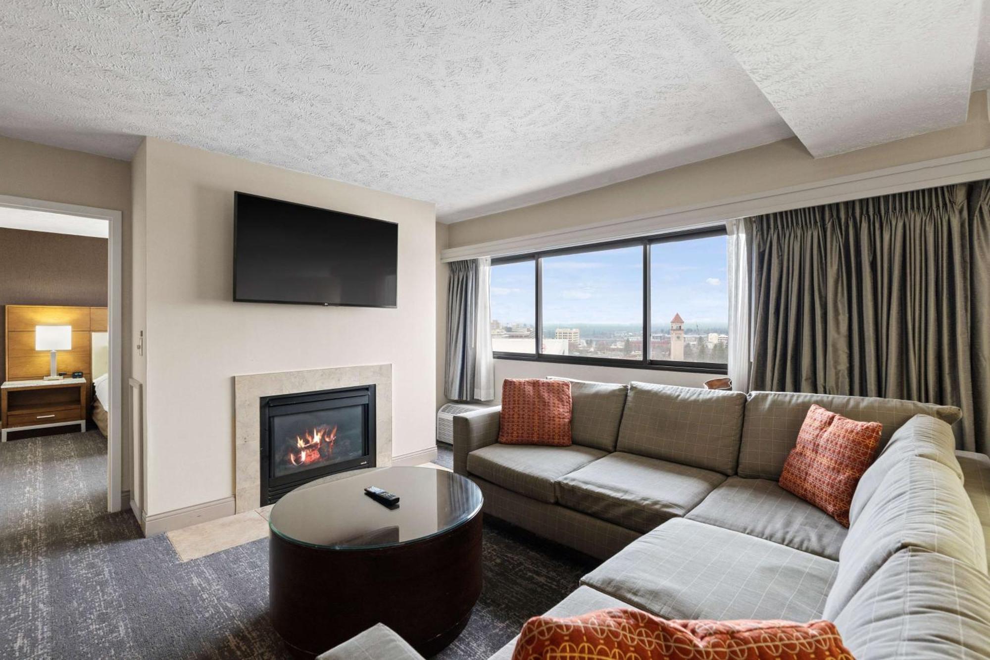 Hotel Doubletree By Hilton Center Spokane