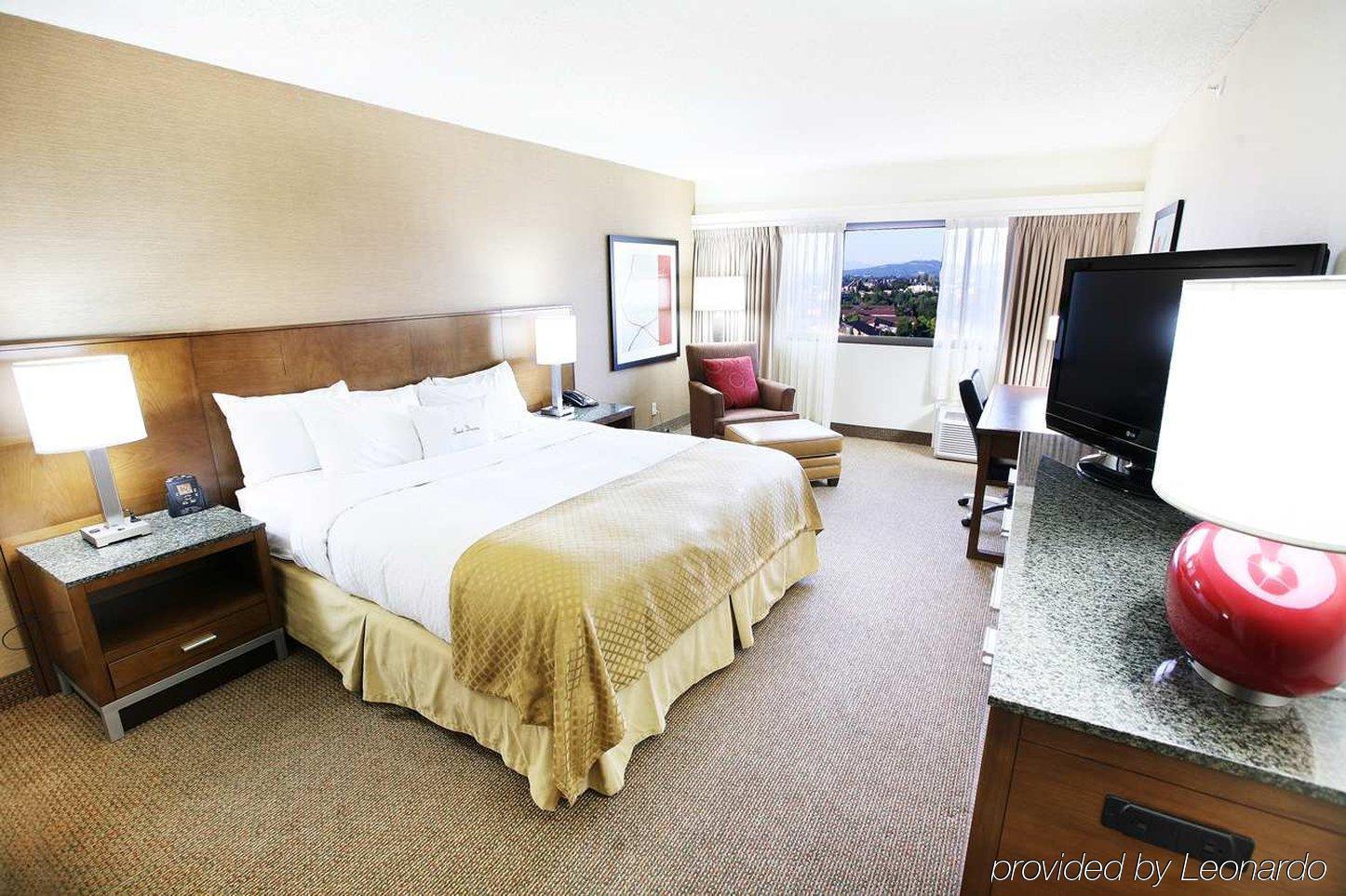 Hotel Doubletree By Hilton Center Spokane